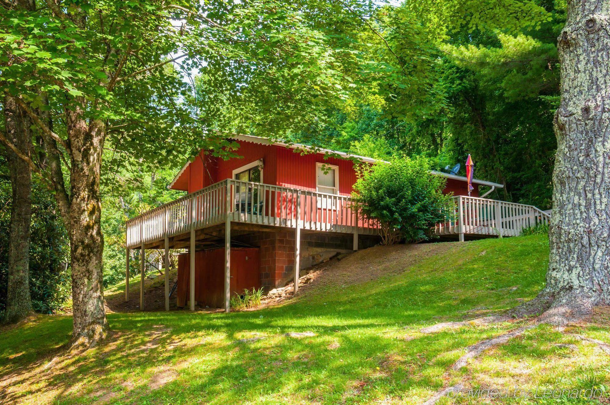 Highland Hills Motel & Cabins Boone Exterior photo