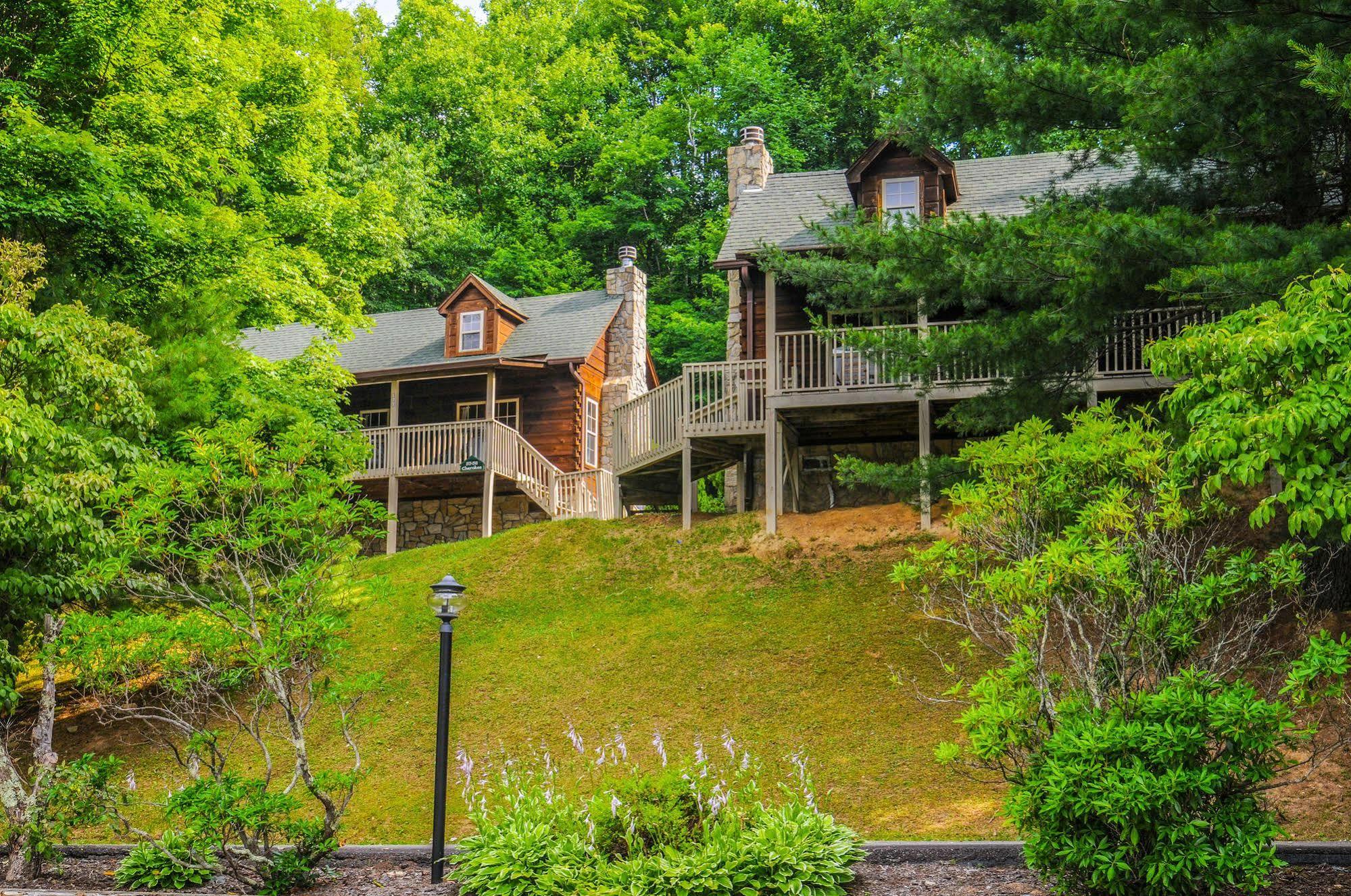 Highland Hills Motel & Cabins Boone Exterior photo